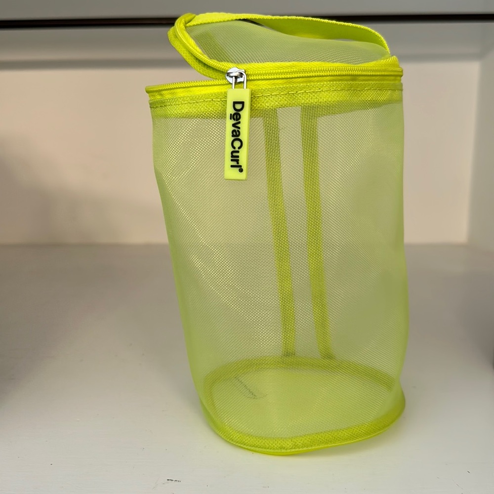 New mesh cosmetic bag